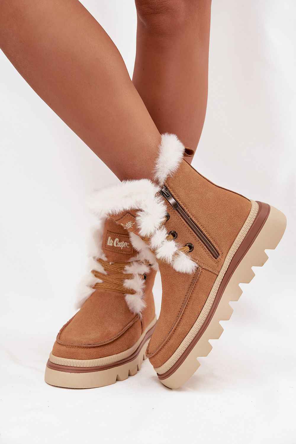 Snow boots model 220528