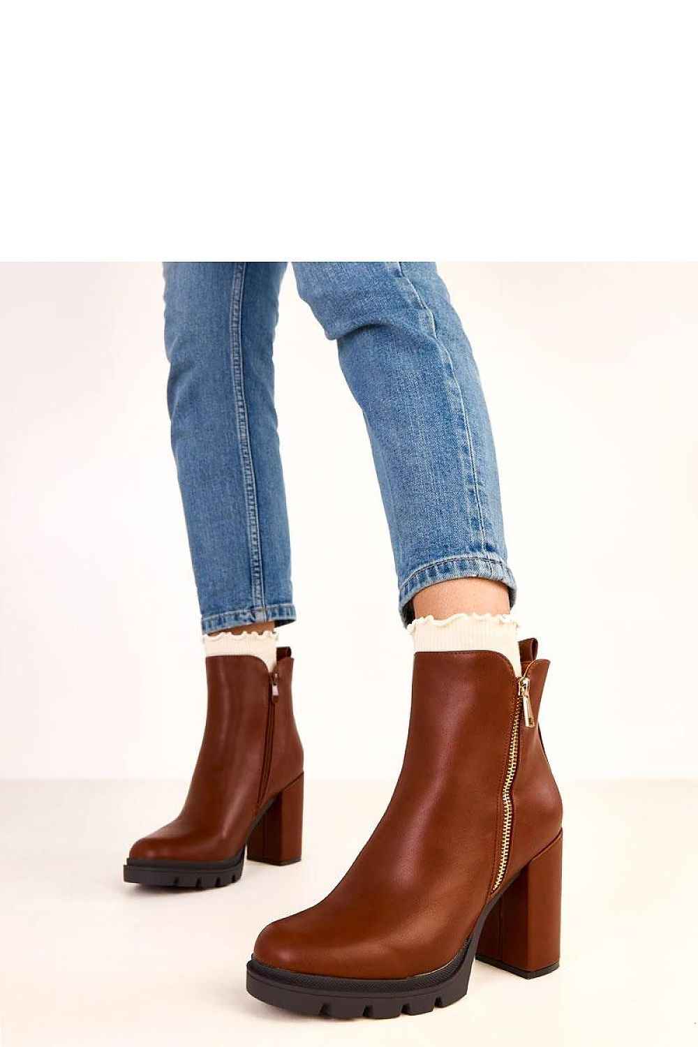 Heel boots model 220577