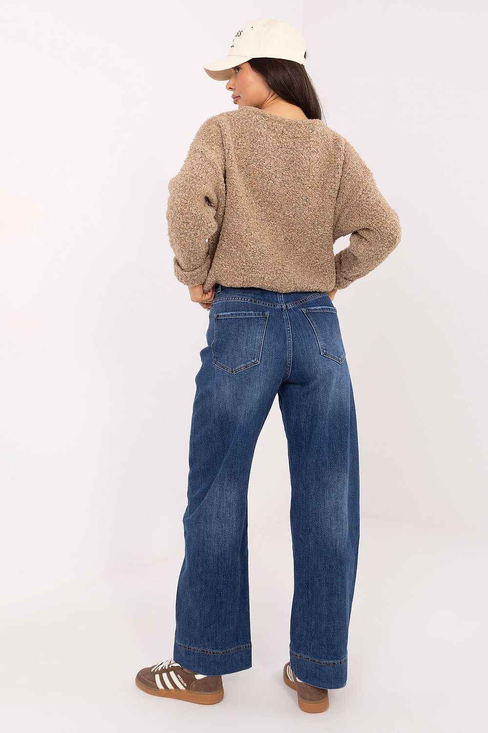 Jeans model 220620