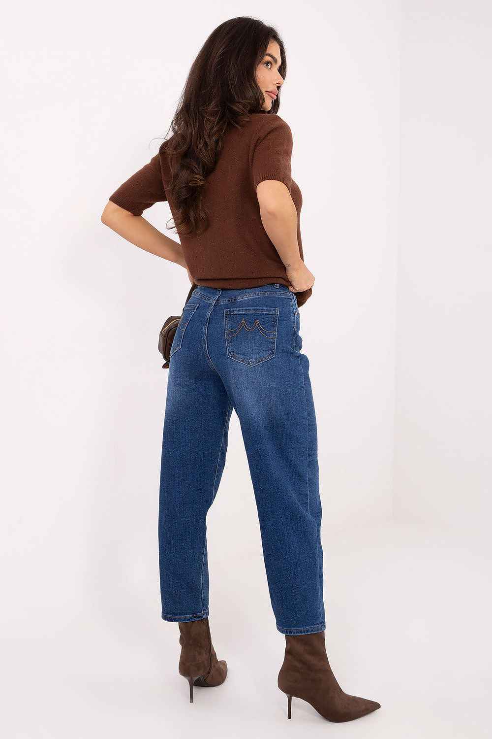 Jeans model 220622