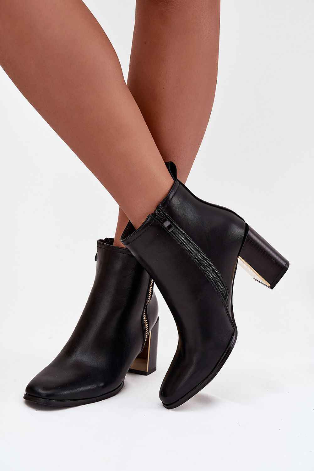 Heel boots model 220692
