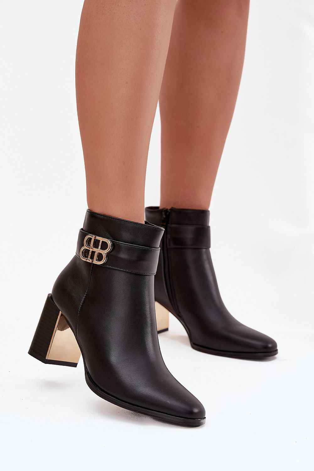 Heel boots model 220694