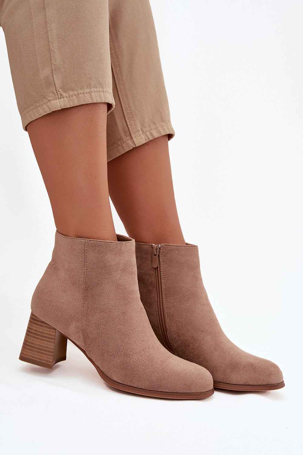 Heel boots model 220710
