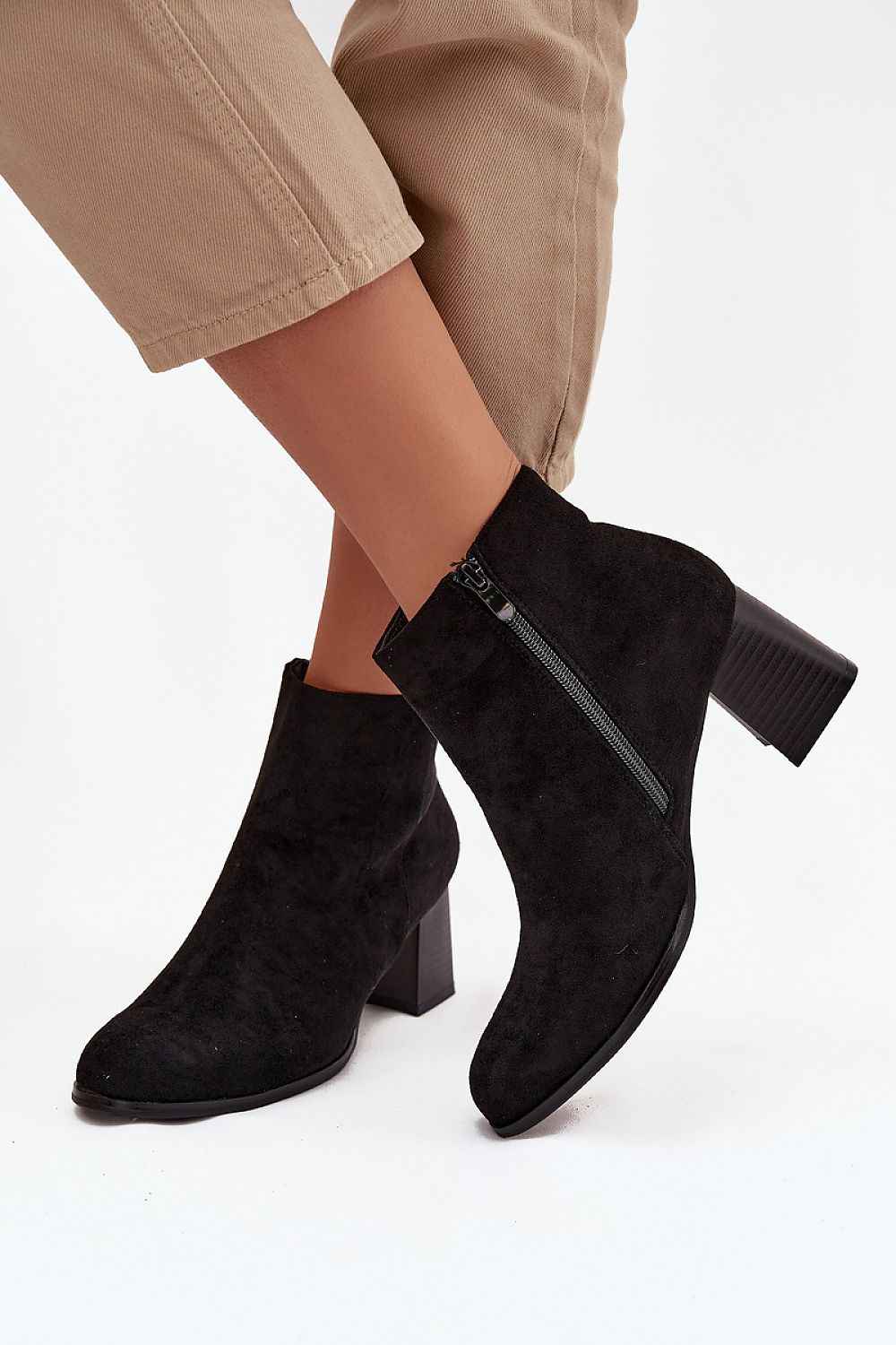 Heel boots model 220711