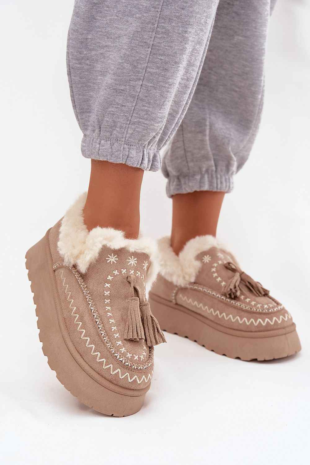 Snow boots model 220730