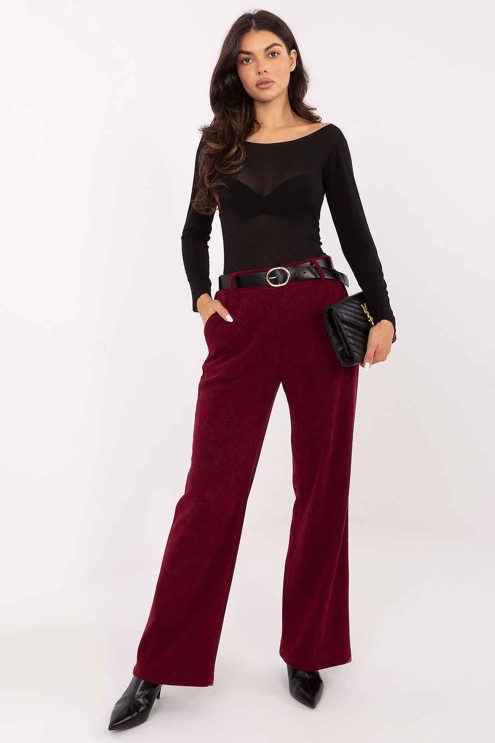 Women trousers model 220750