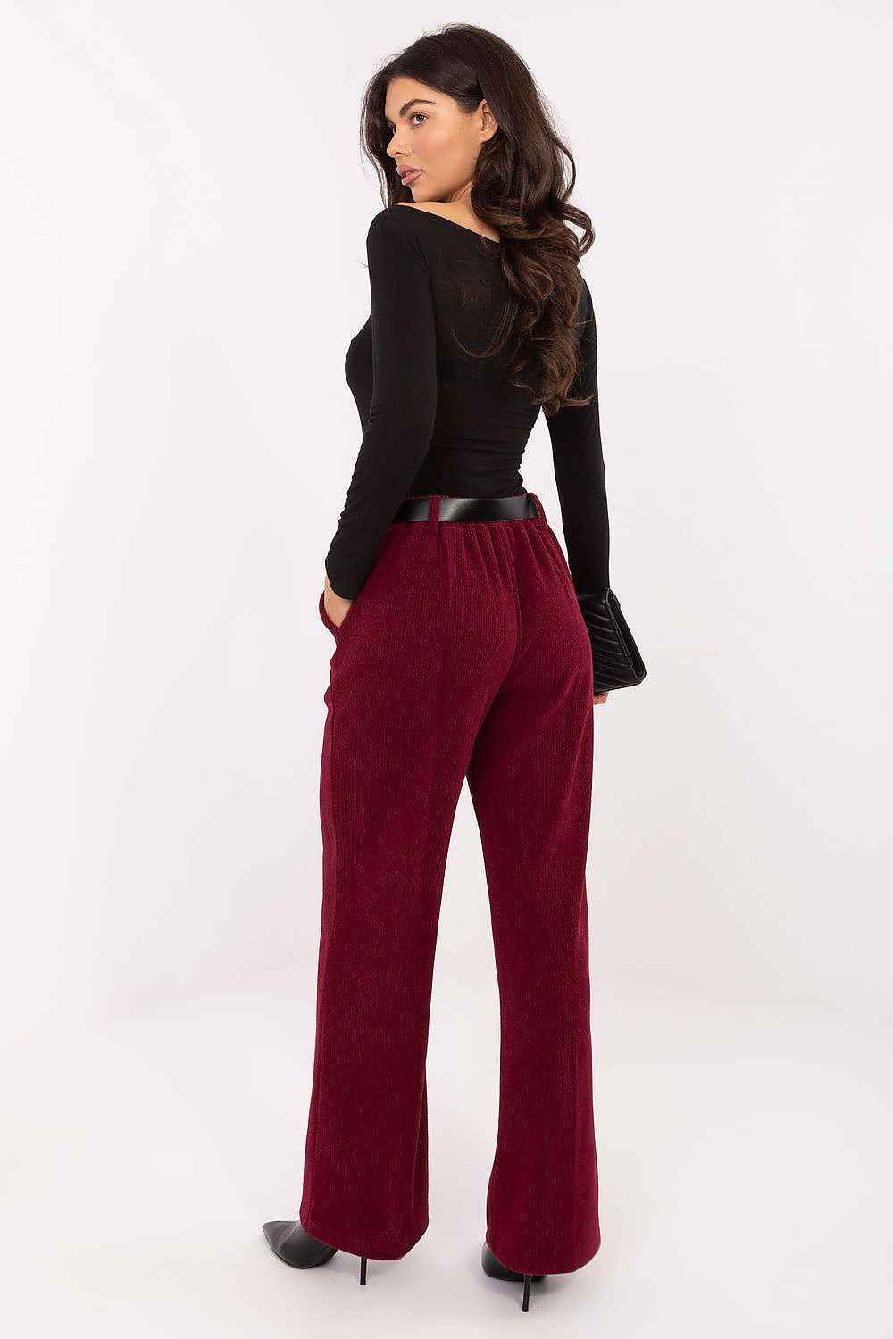 Women trousers model 220750