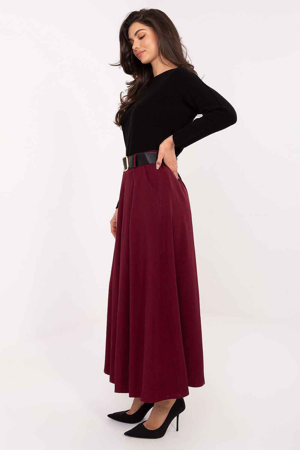 Long skirt model 220810