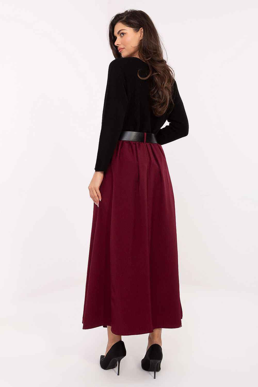 Long skirt model 220810