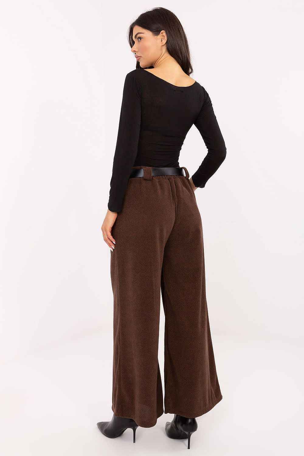 Women trousers model 220874