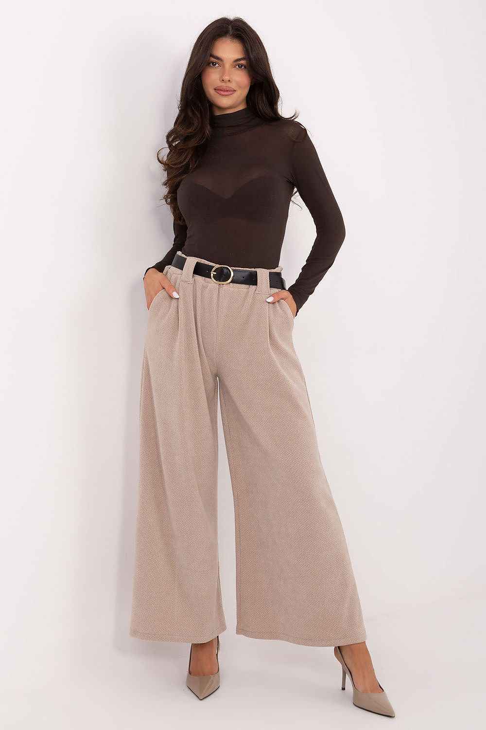 Women trousers model 220877