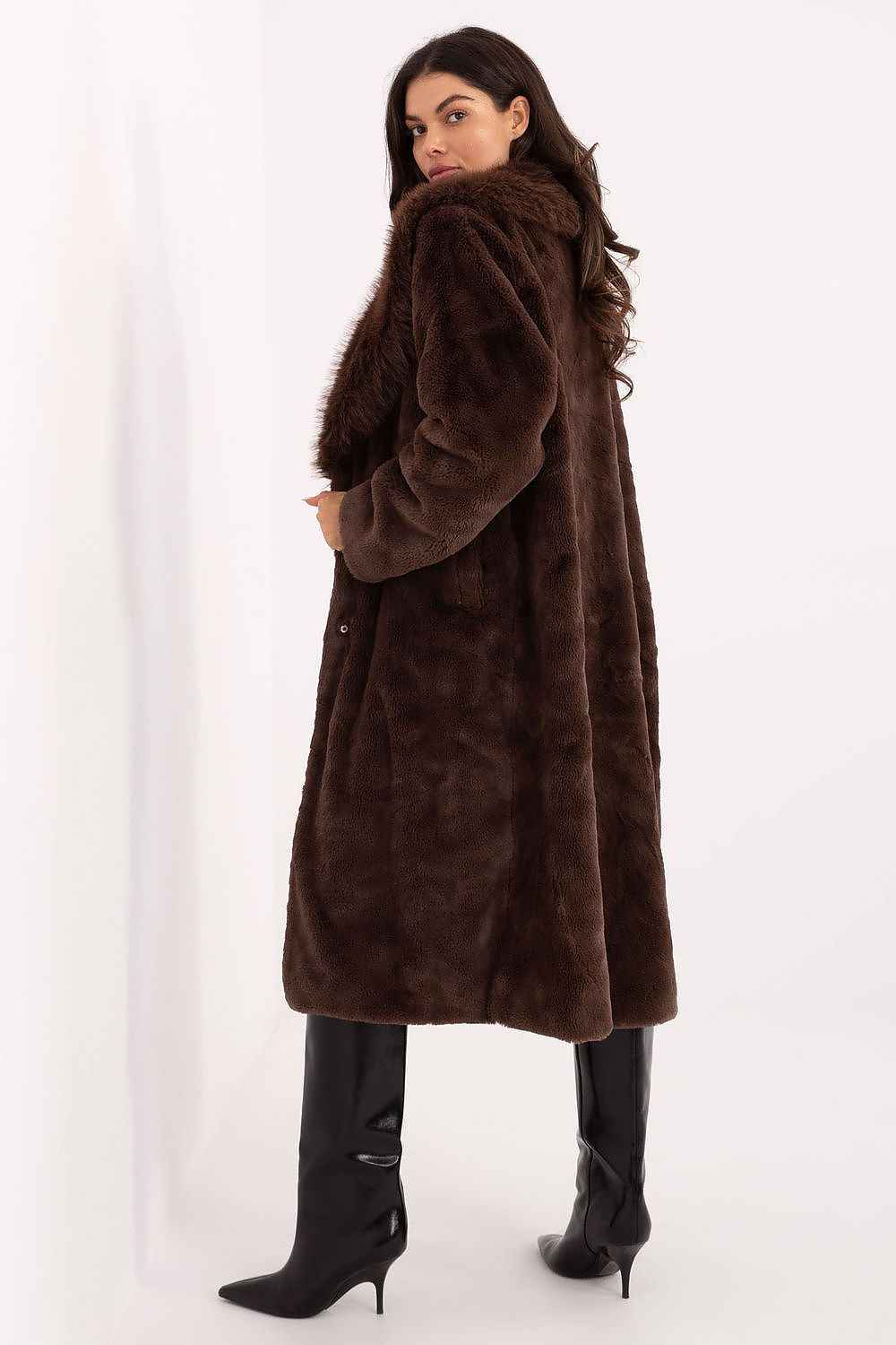 Coat model 220946