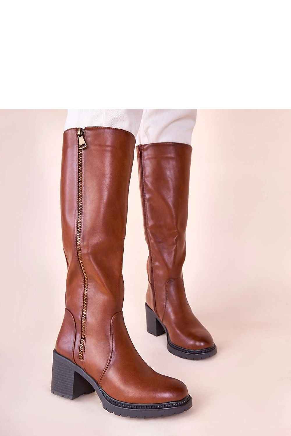 Heel boots model 221004