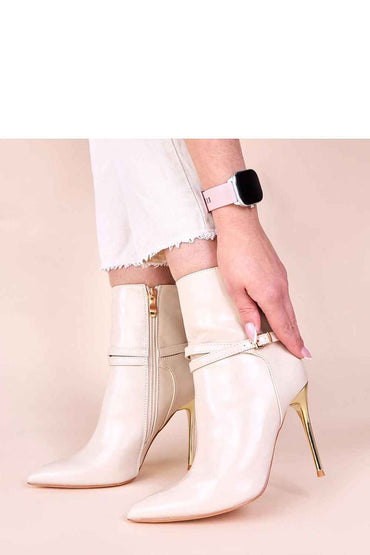 Heel boots model 221026