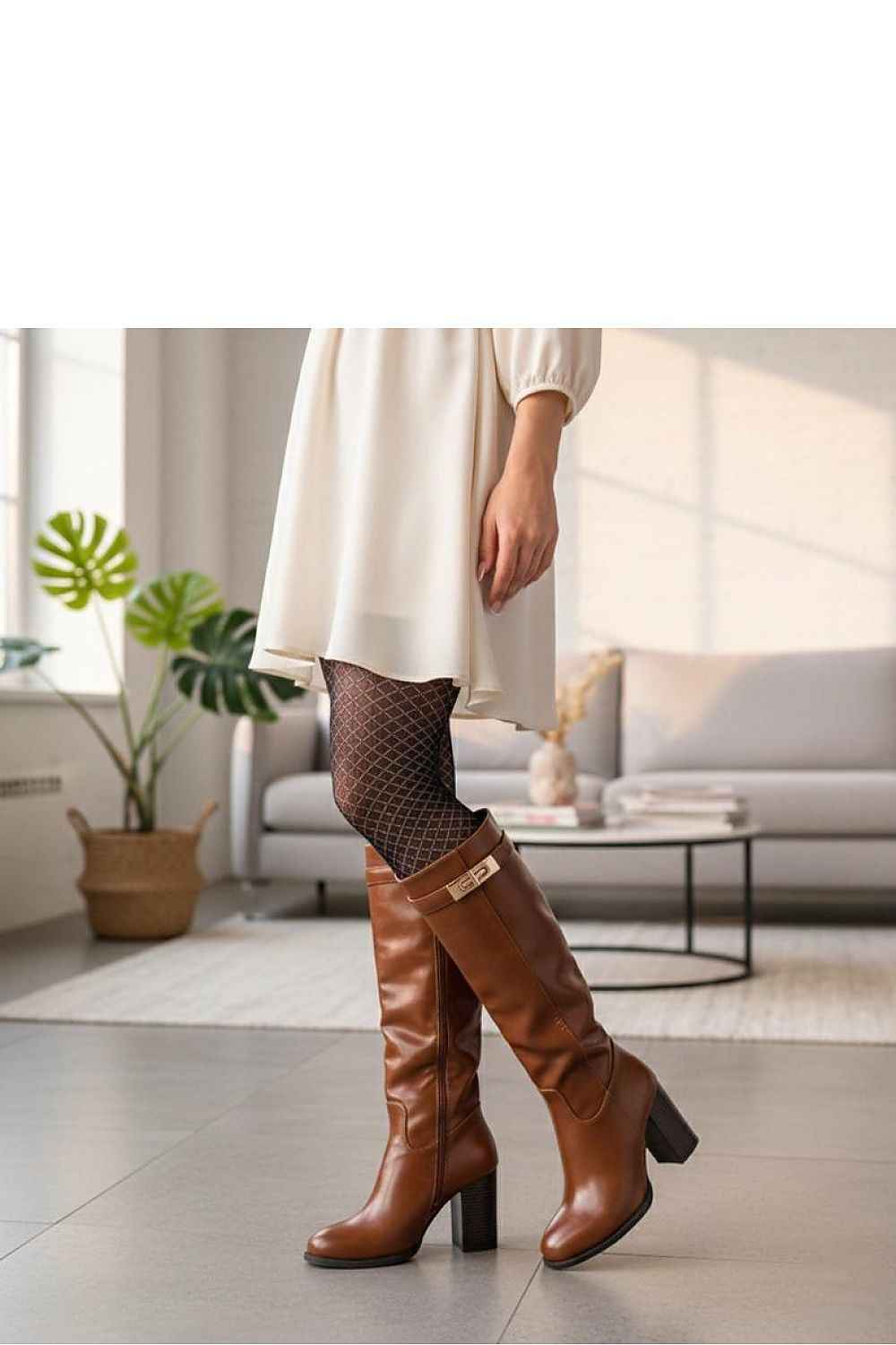 Heel boots model 221035