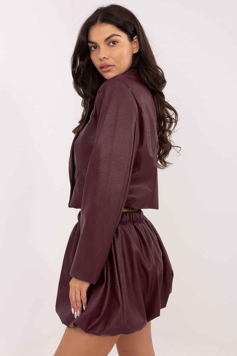 Short skirt model 221081