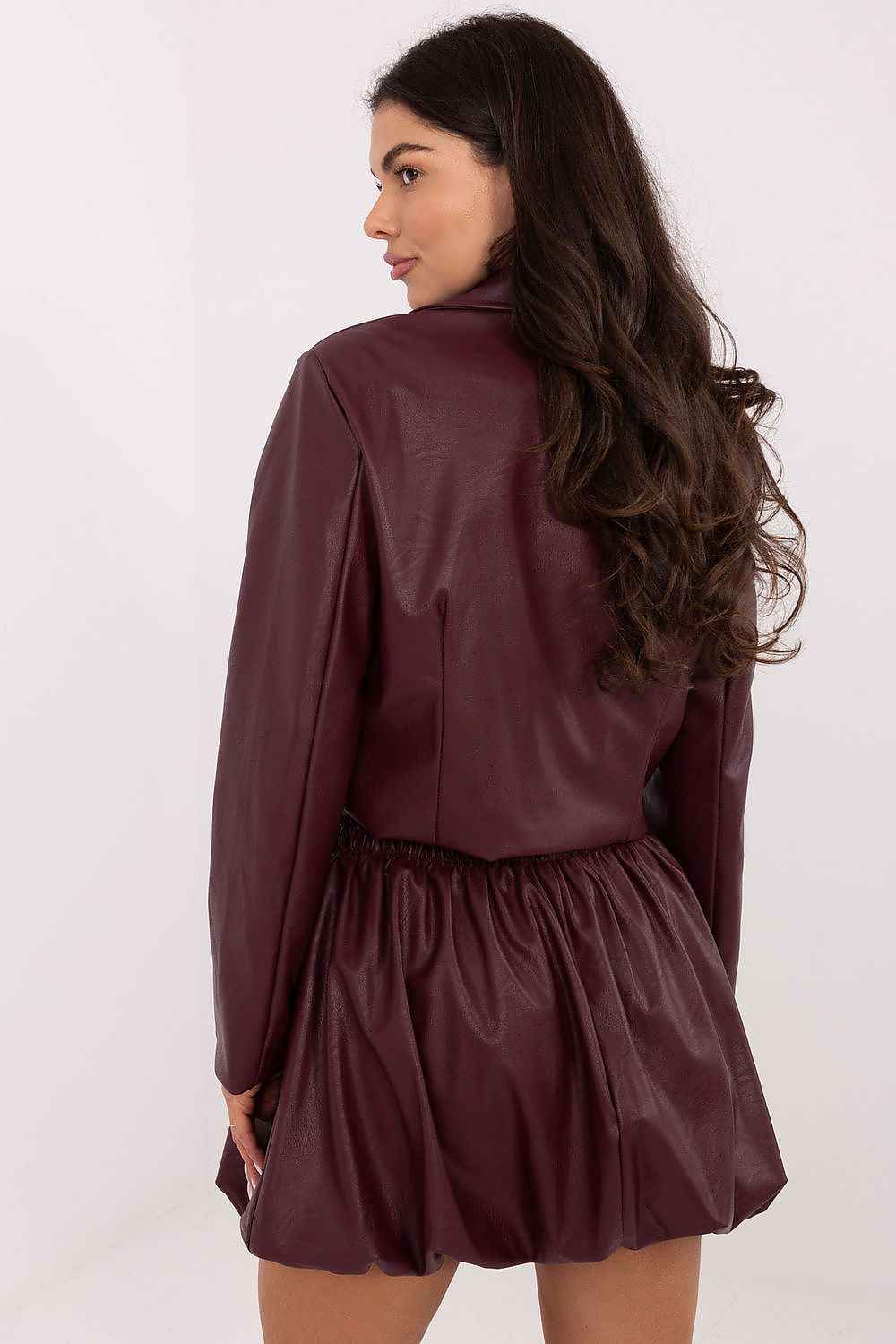 Short skirt model 221081