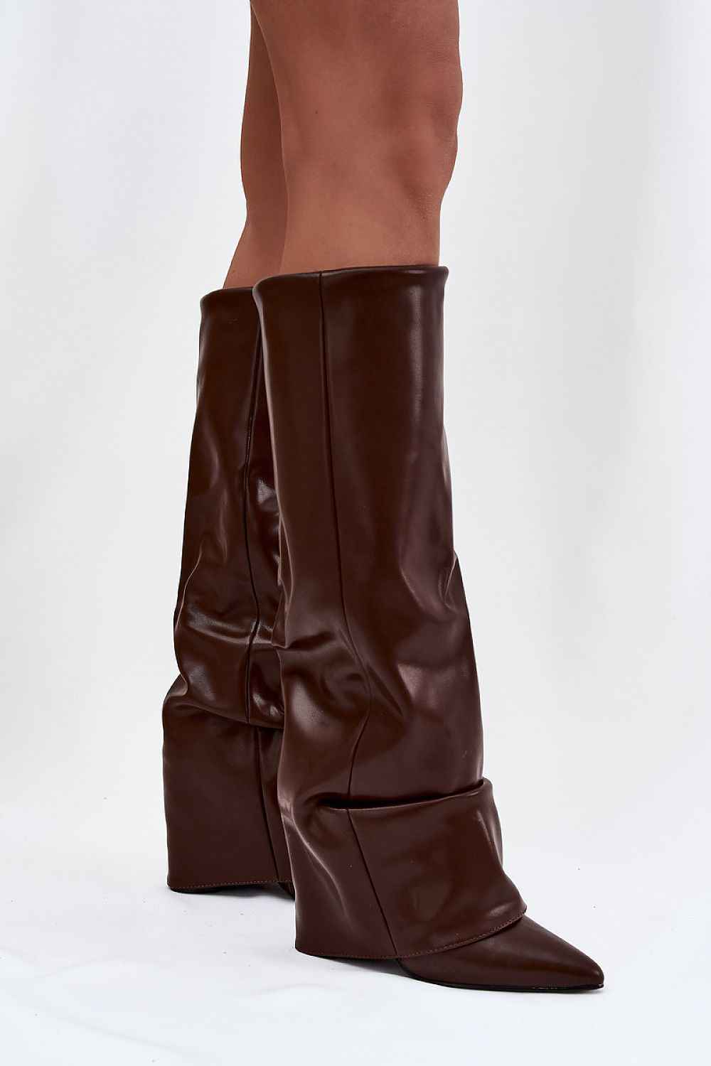 Heel boots model 221158