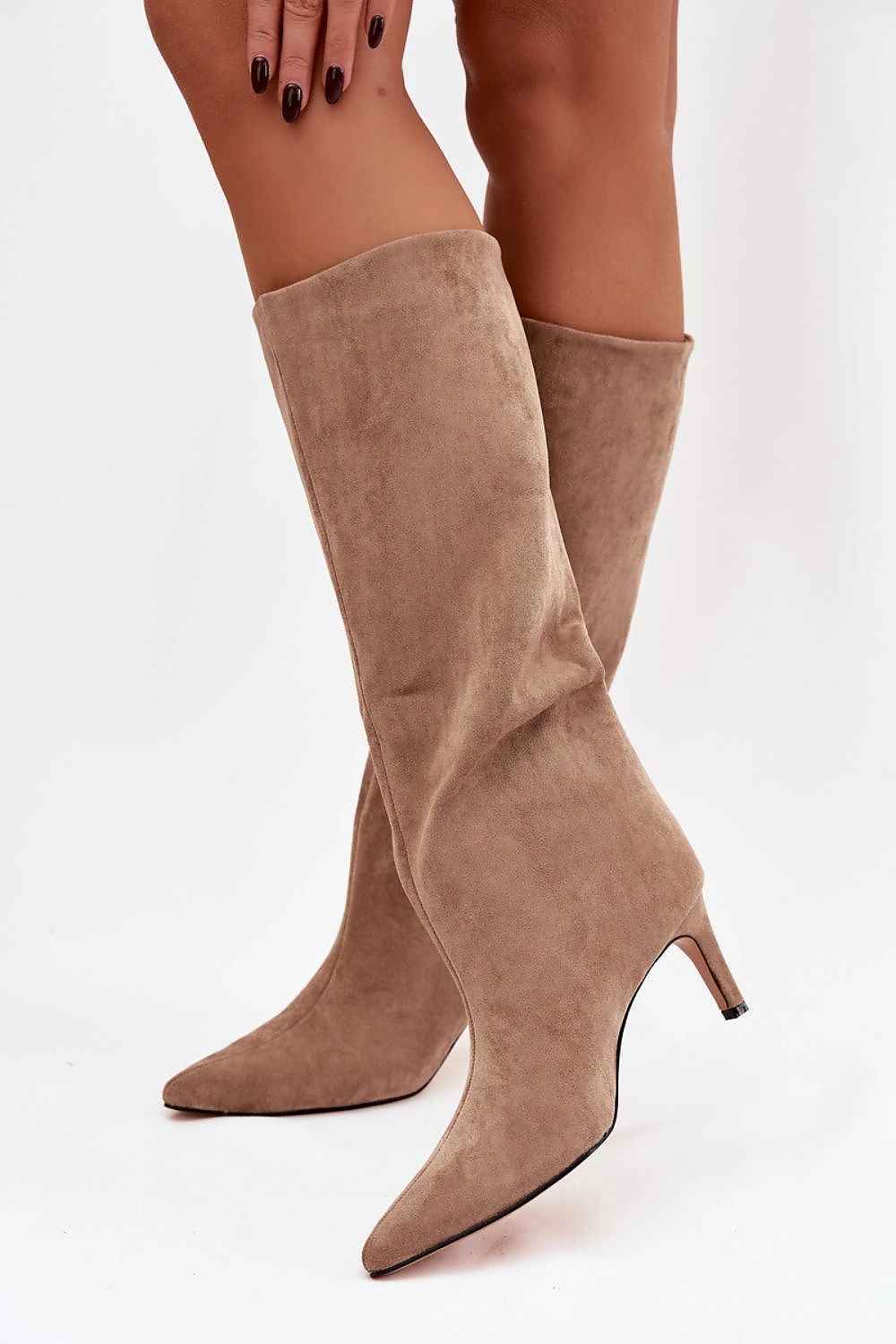 Heel boots model 221146