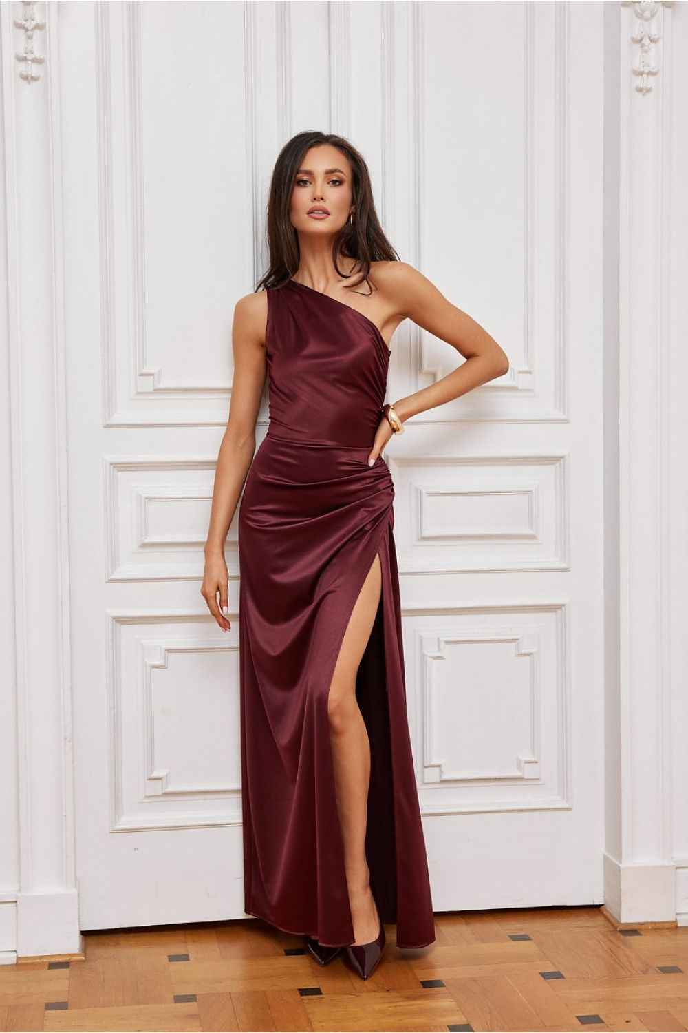 Long dress model 221250