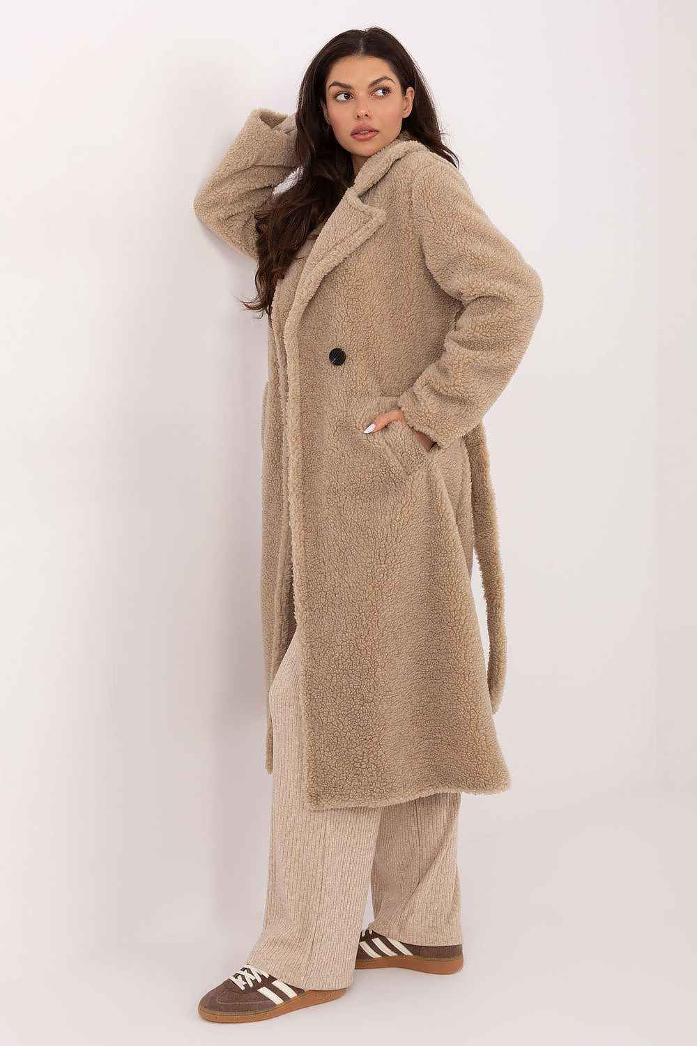 Coat model 221385