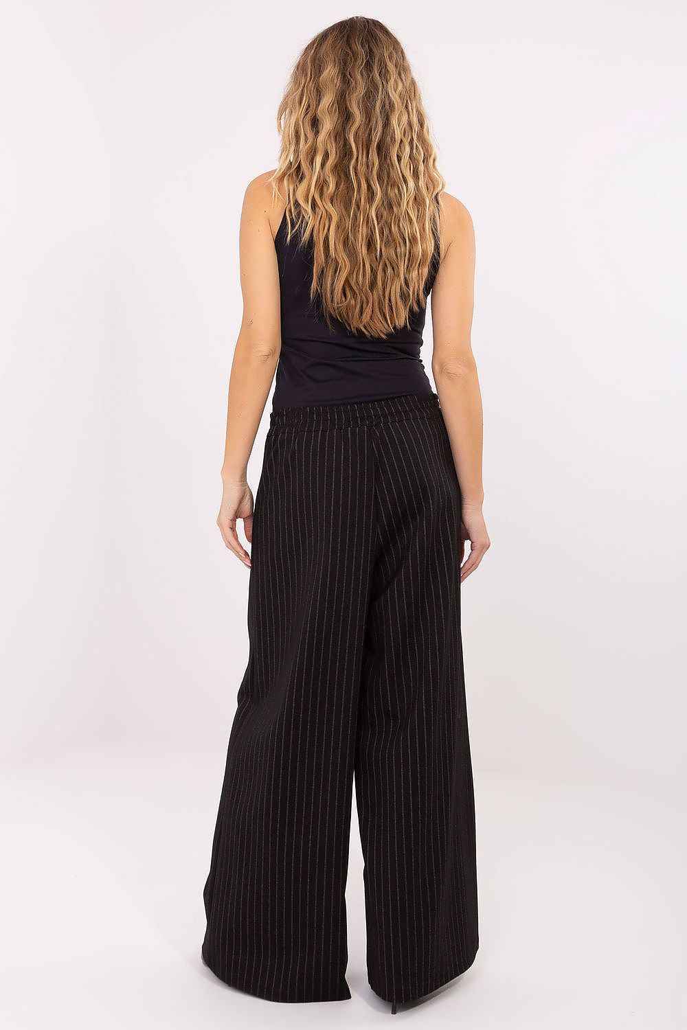 Women trousers model 221425