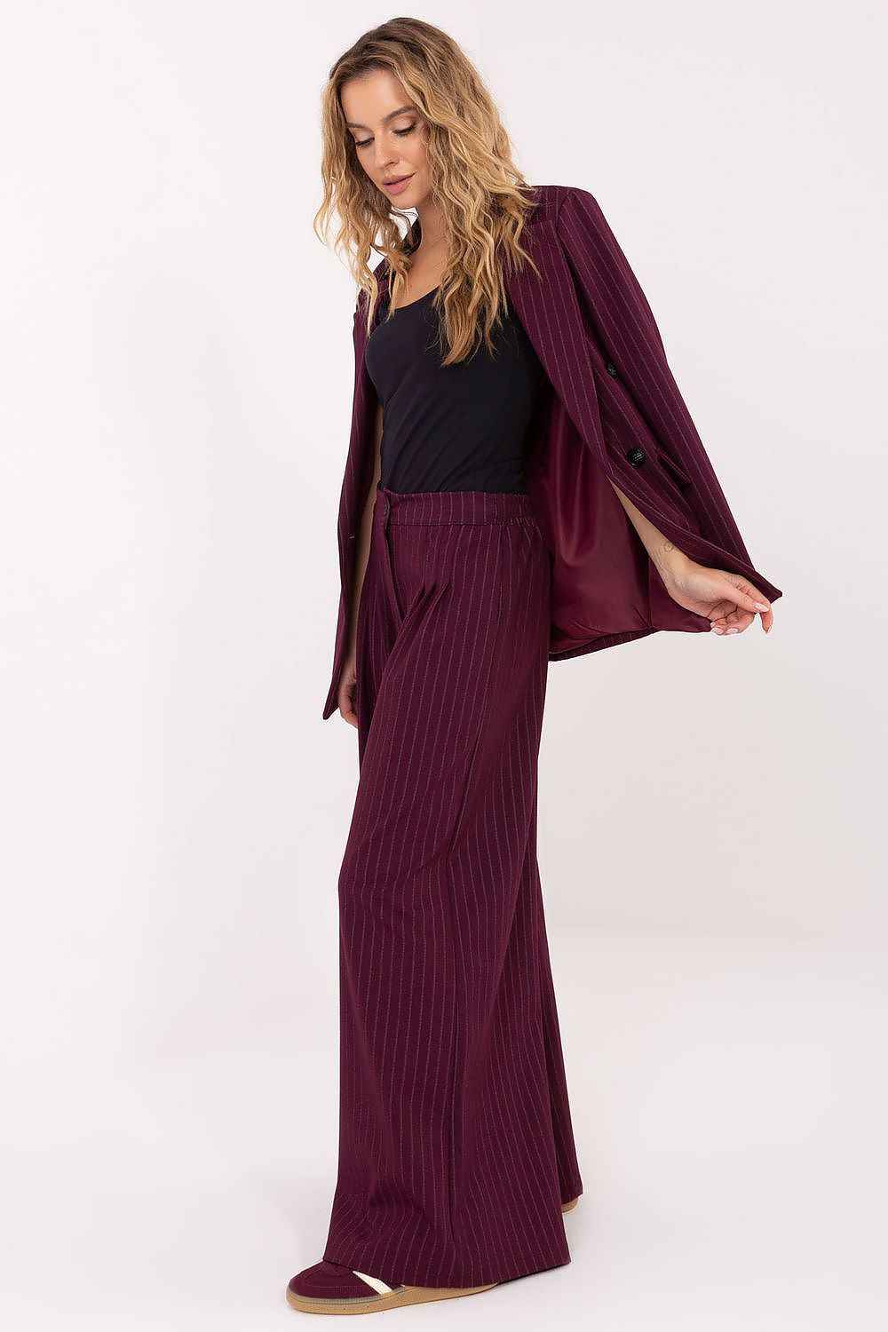 Women trousers model 221428