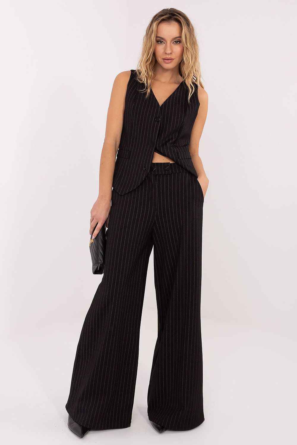Women trousers model 221429