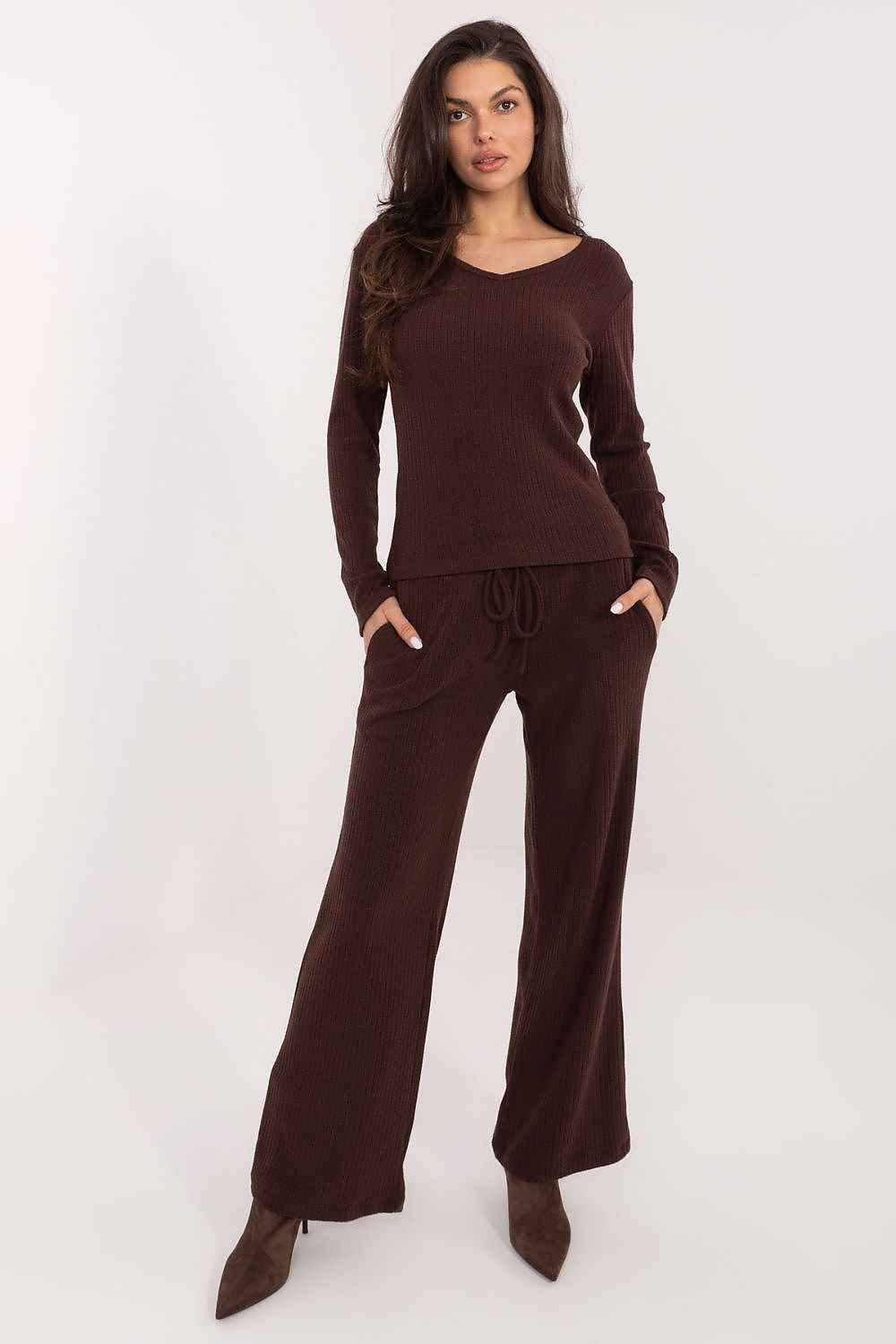 Women trousers model 221379