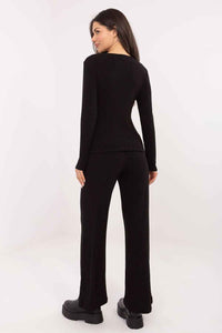 Women trousers model 221381