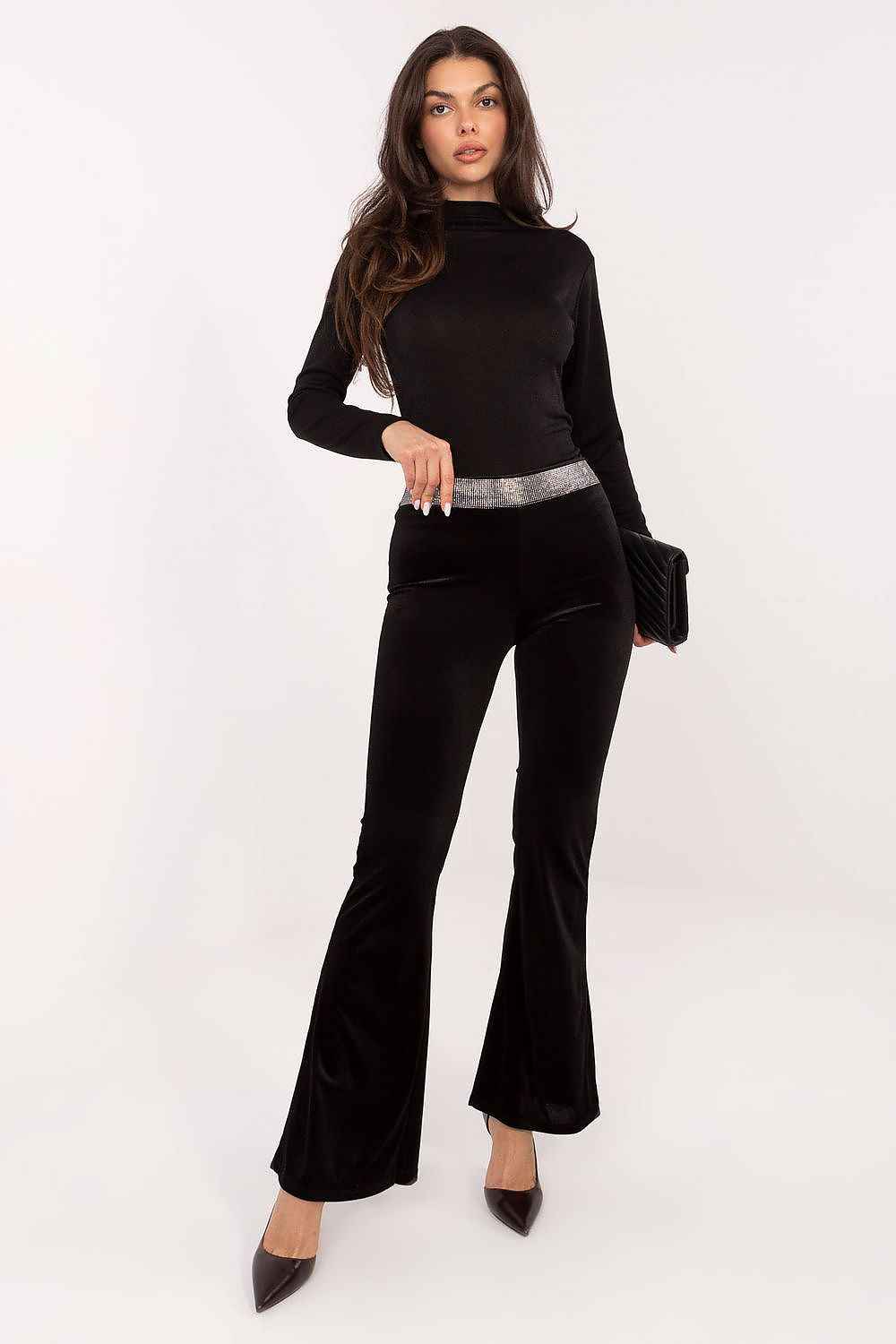 Women trousers model 221556