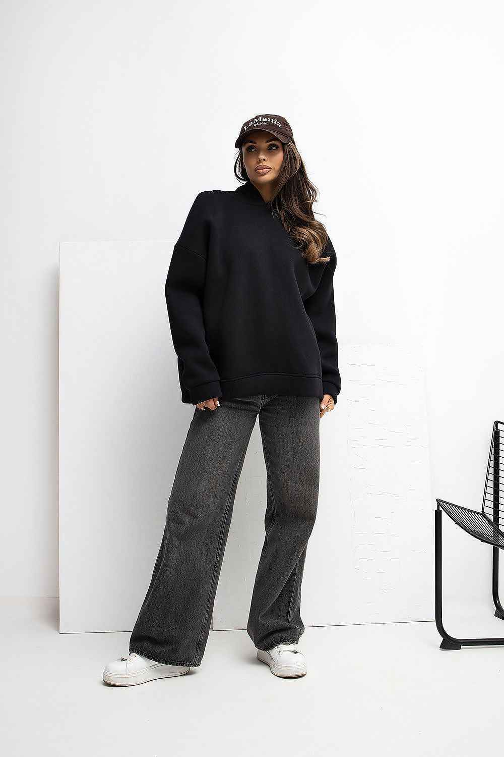 Sweatshirt model 221621