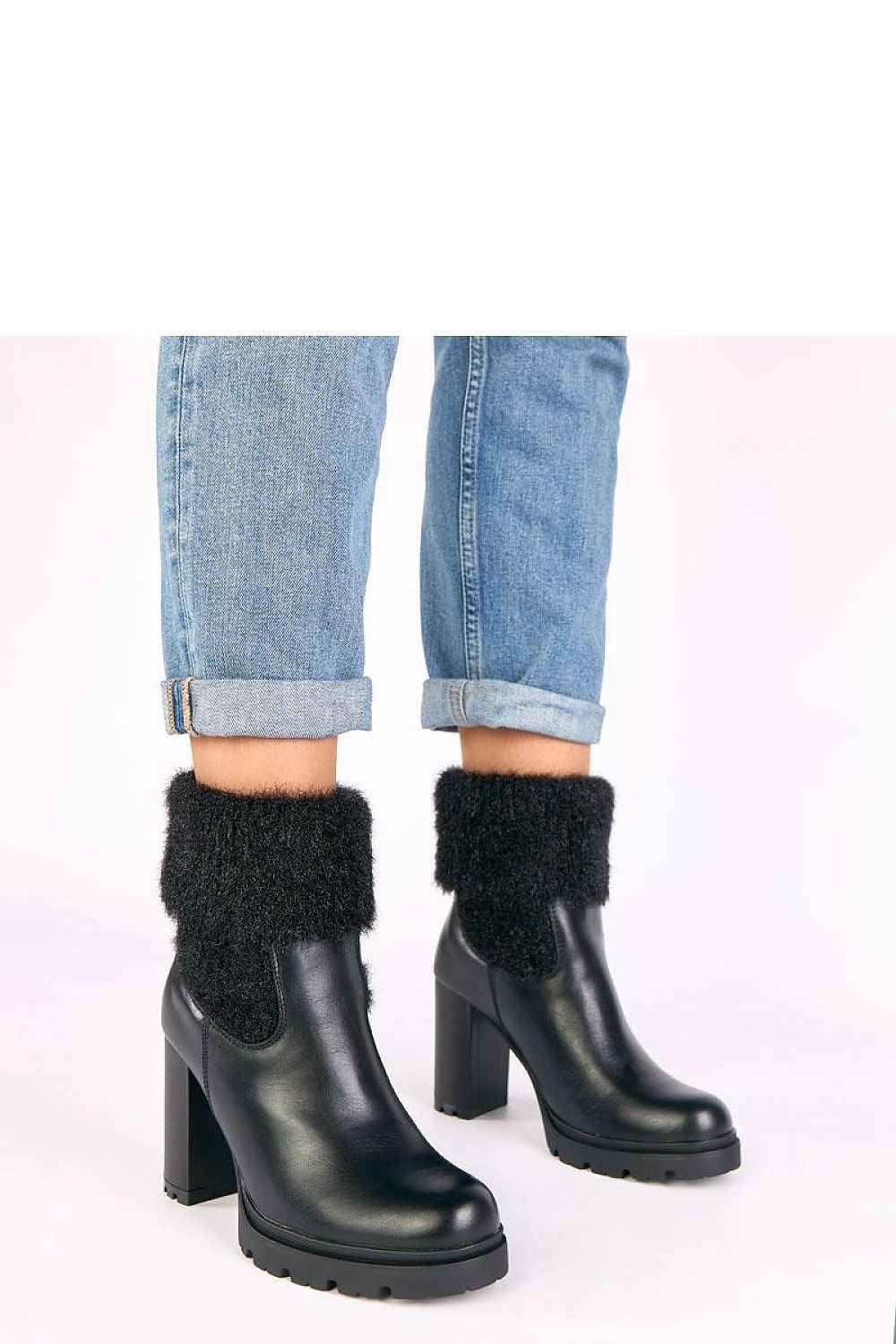 Heel boots model 221642