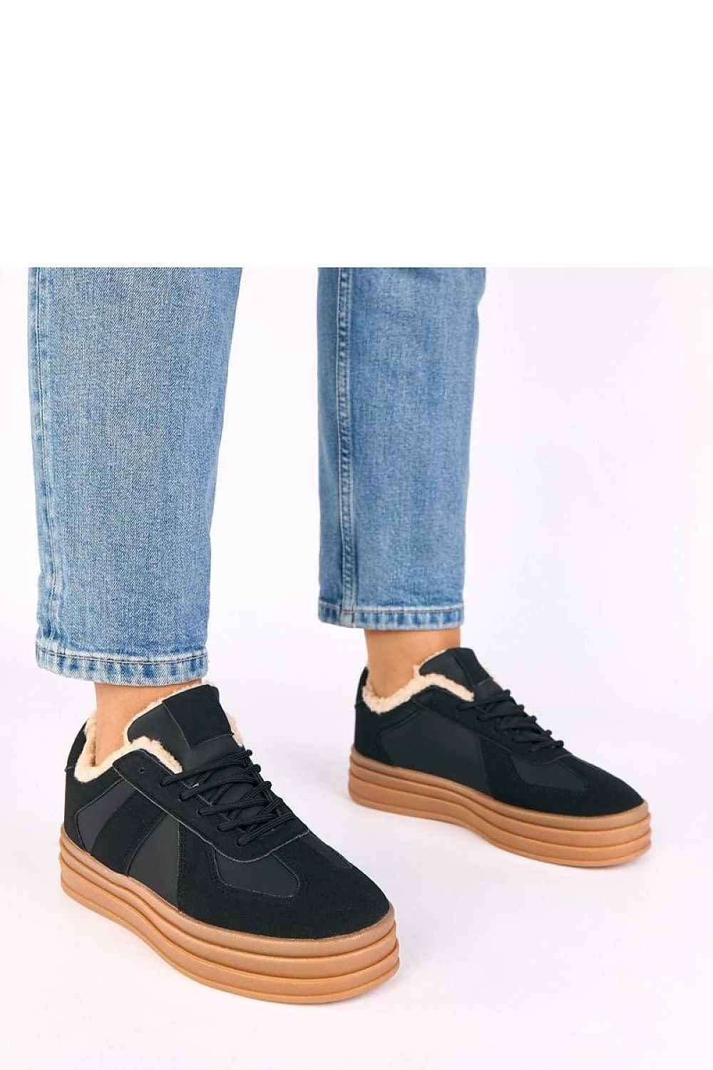 Sport Shoes model 221647