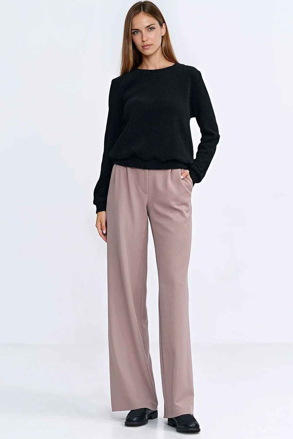 Sweatshirt model 221724