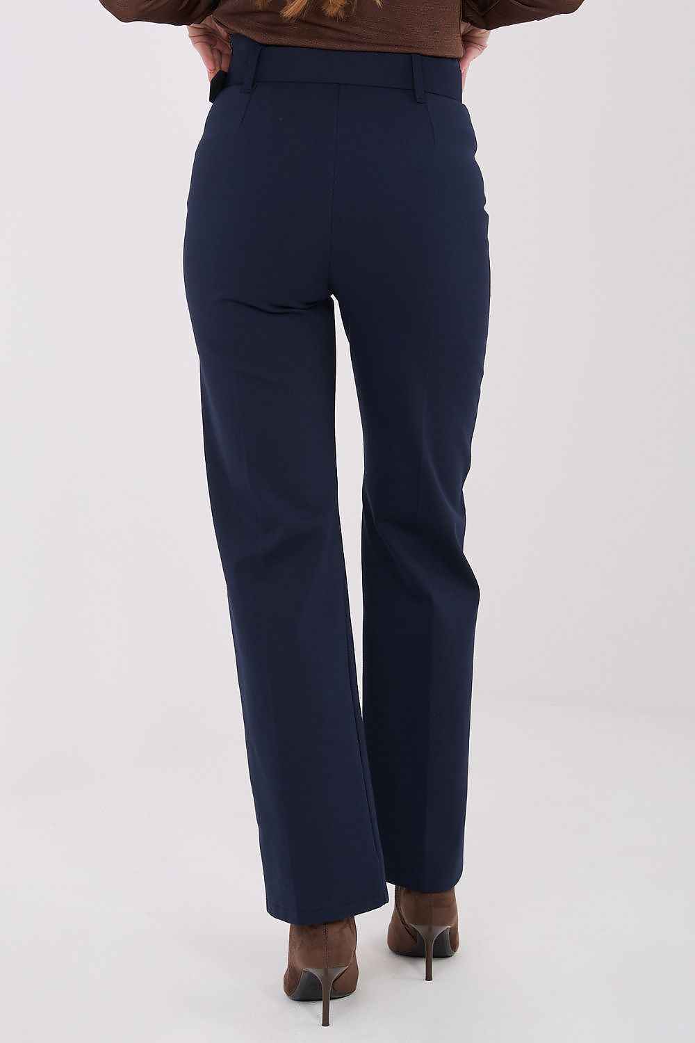 Women trousers model 221767