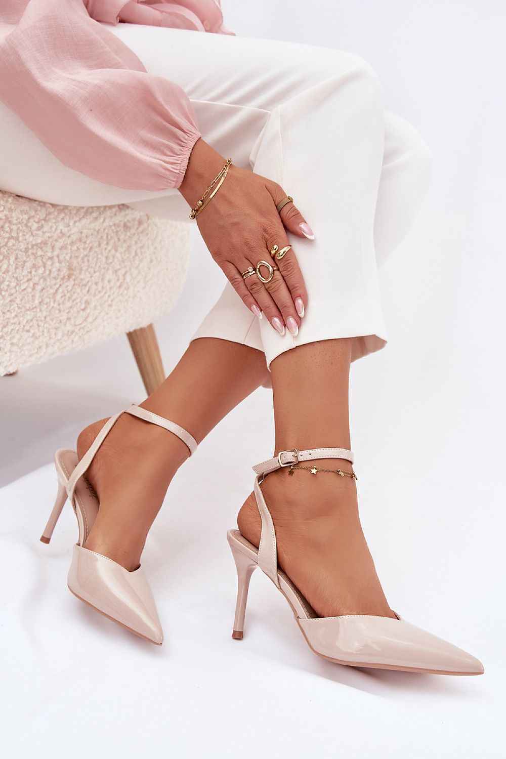 High heels model 221924