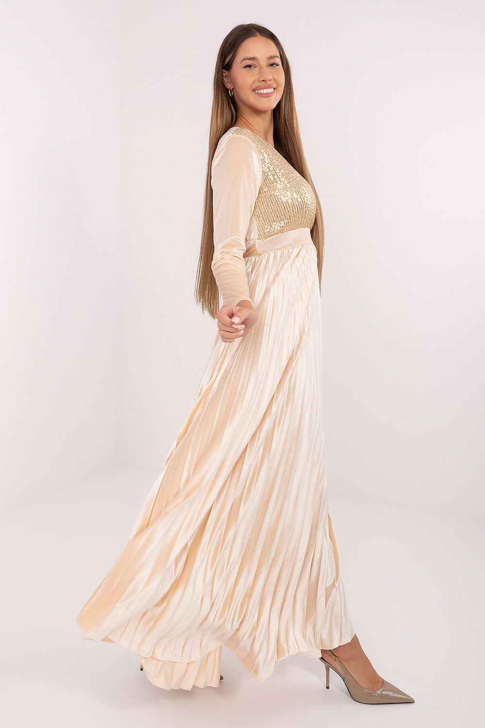 Long dress model 222165
