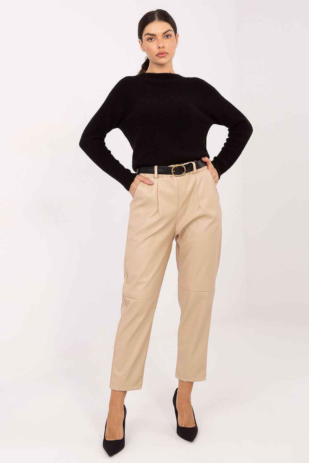 Women trousers model 222208