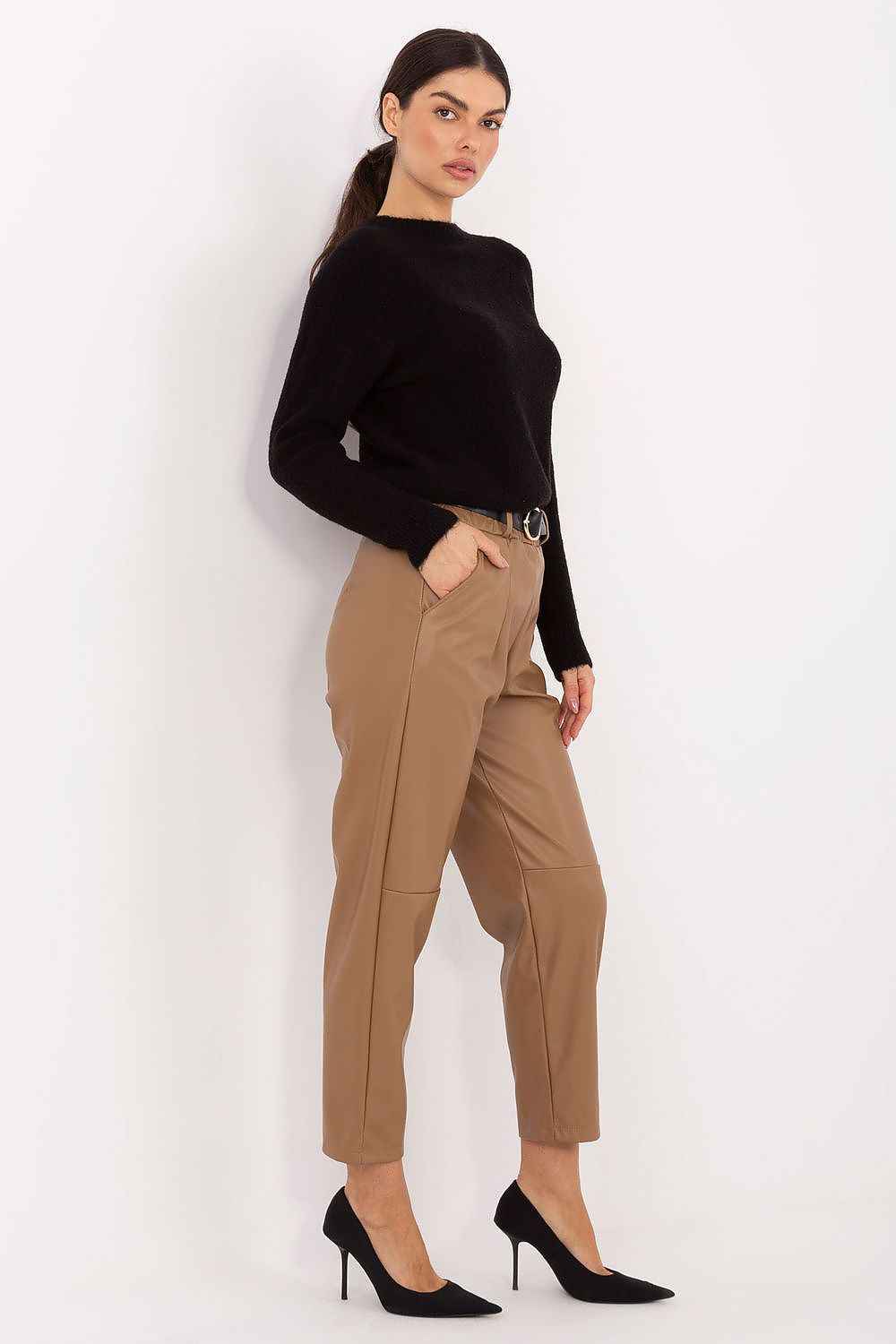 Women trousers model 222209