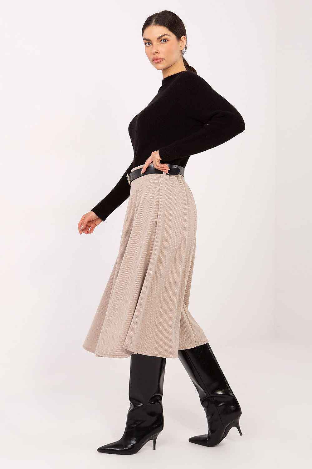 Skirt model 222223