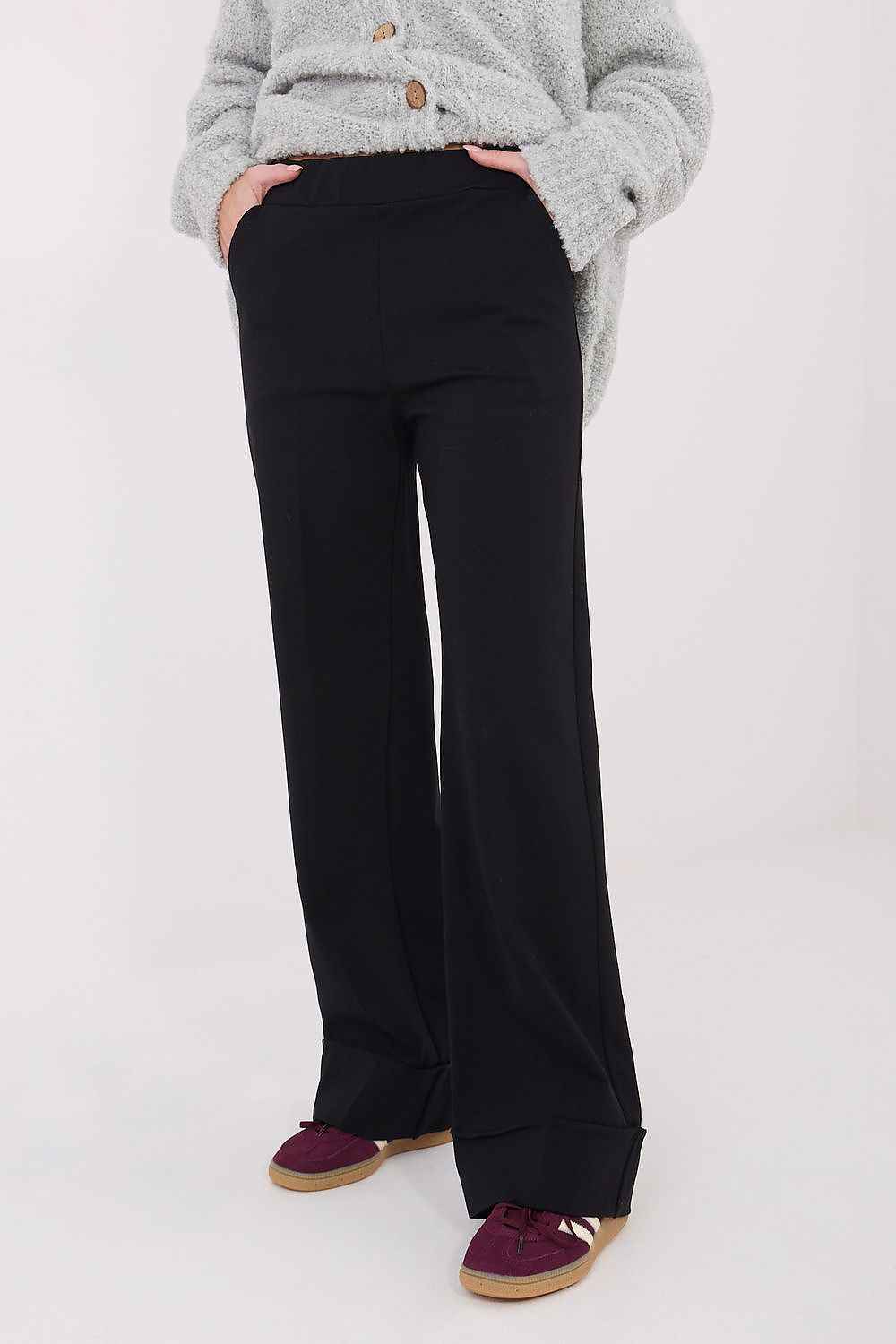 Women trousers model 222237