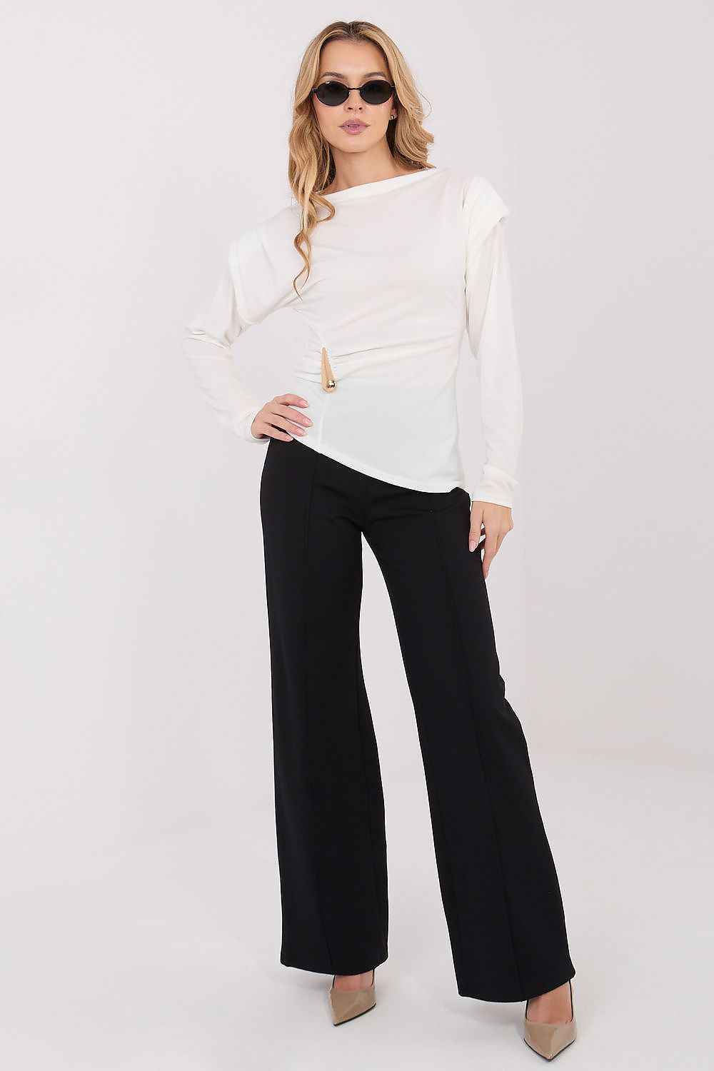 Women trousers model 222243