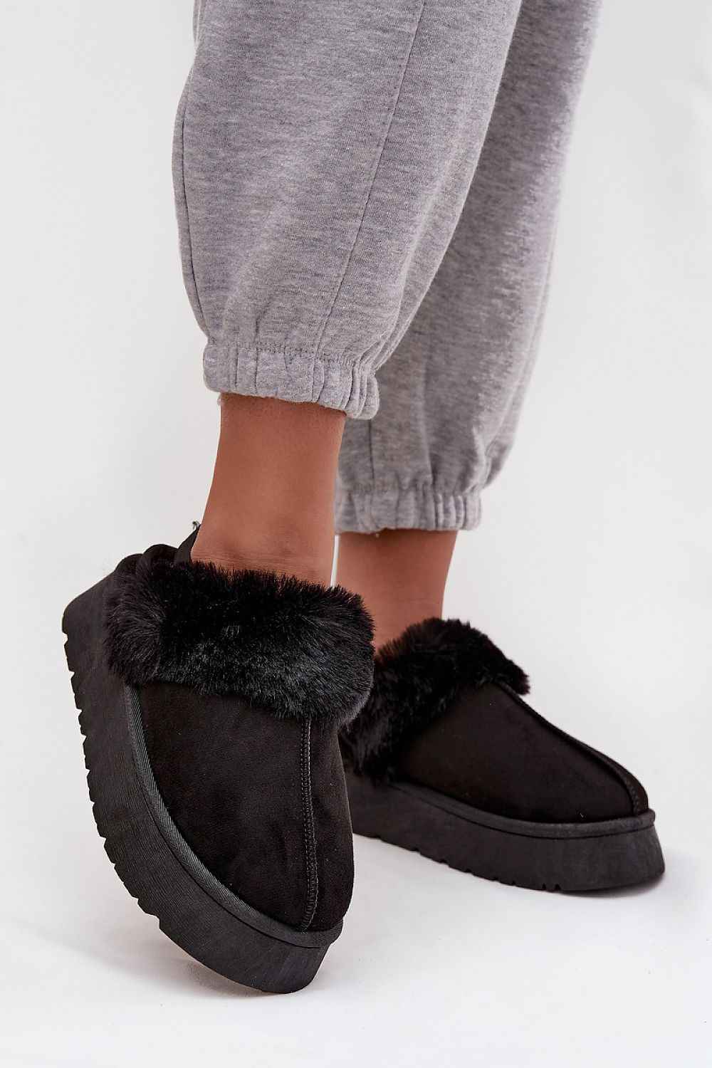 Slippers model 222290