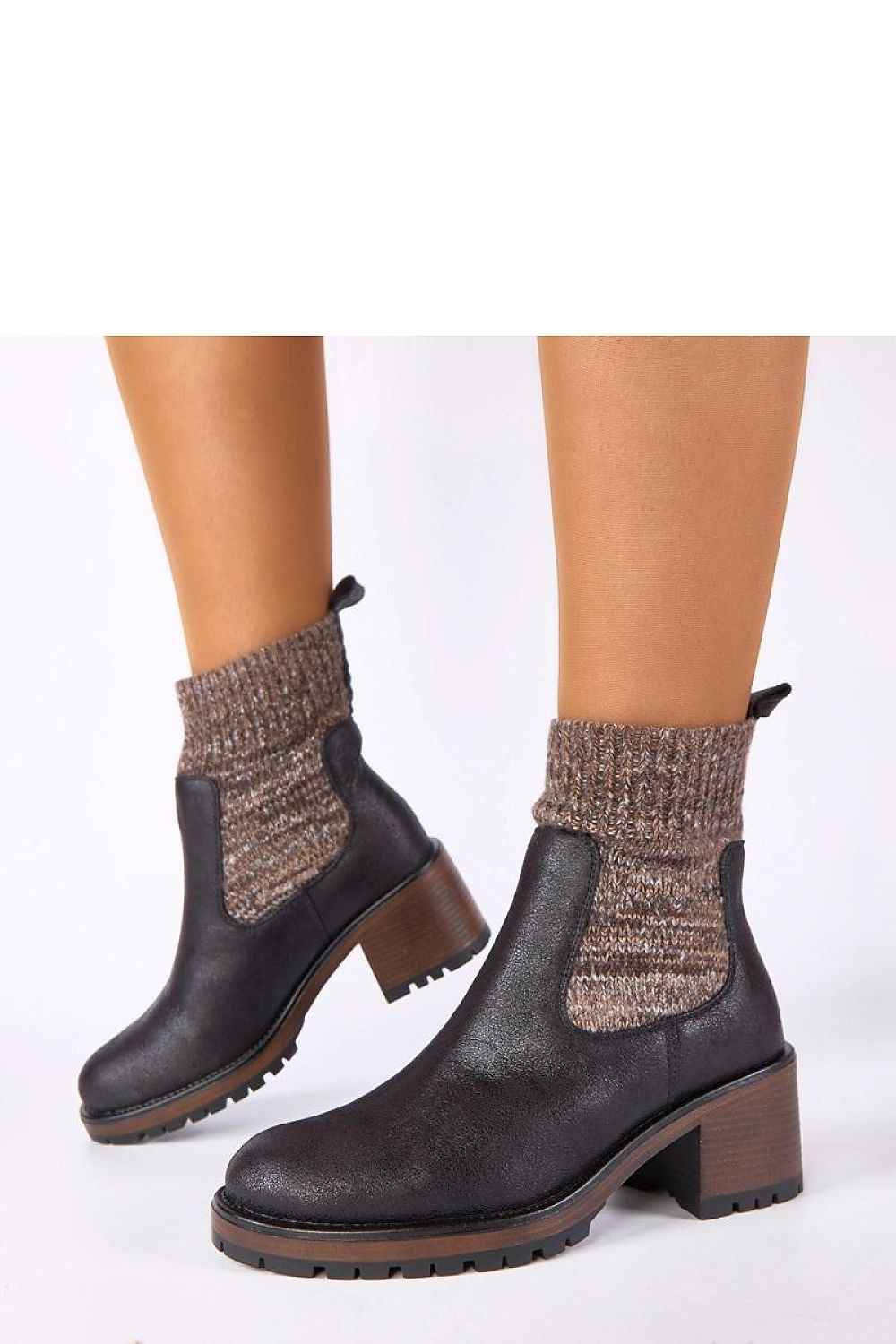 Heel boots model 222348