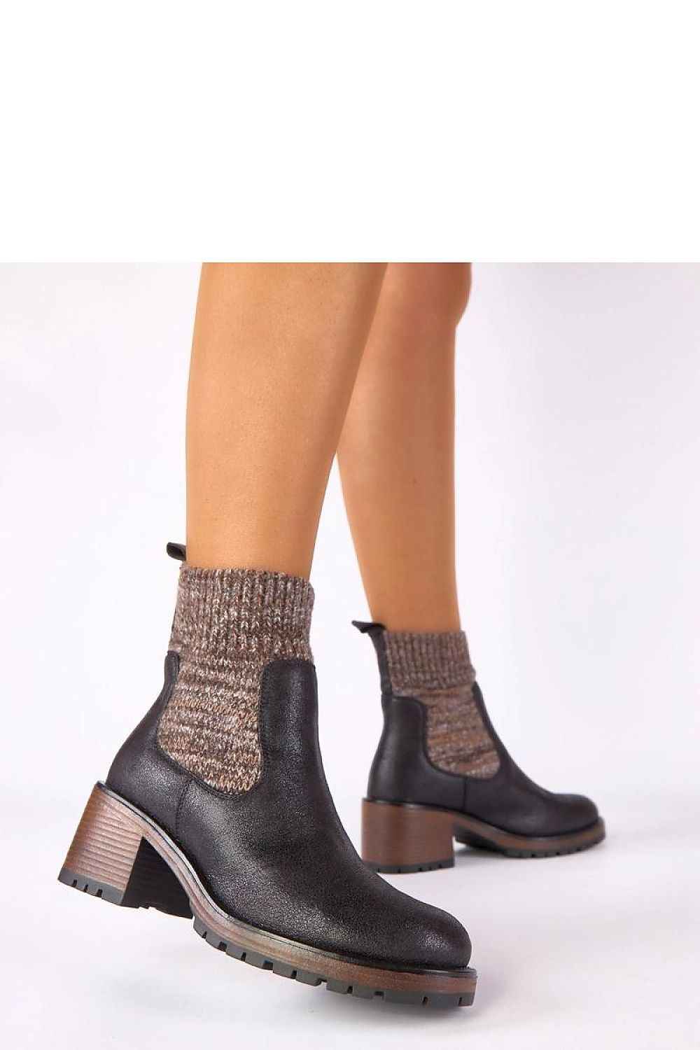 Heel boots model 222348