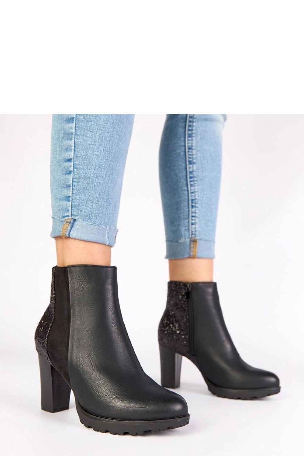 Heel boots model 222359