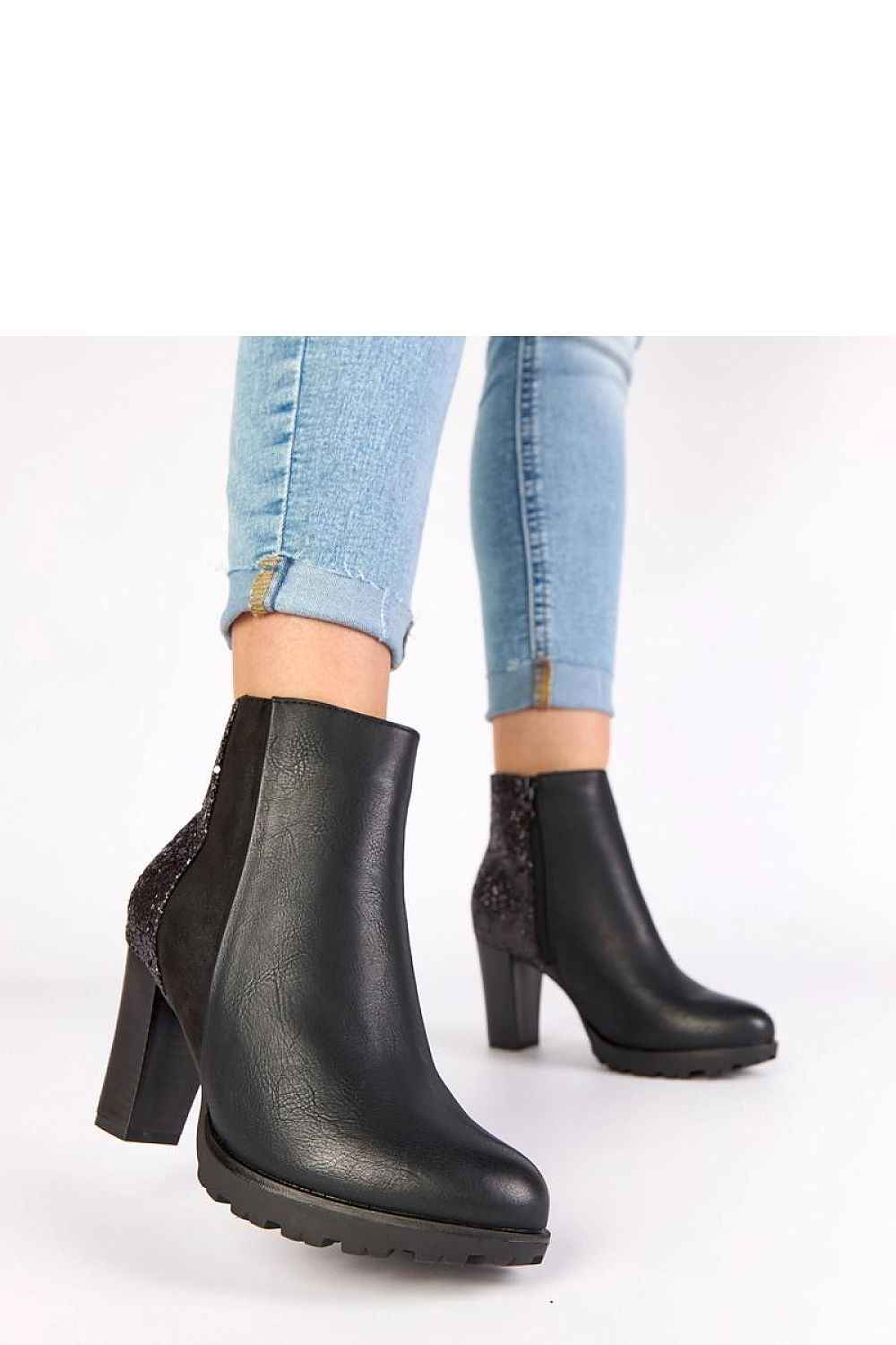 Heel boots model 222359