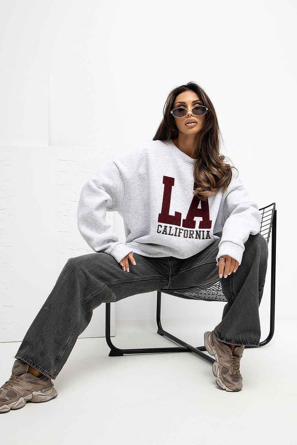 Sweatshirt model 222401