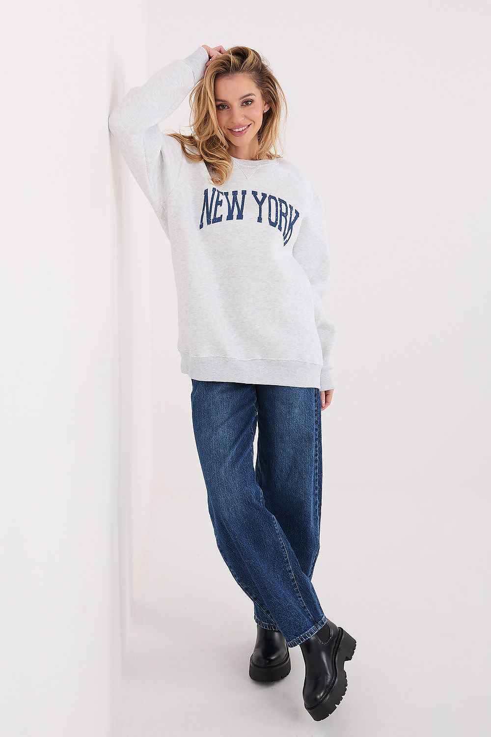 Sweatshirt model 222504